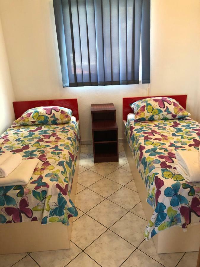 Apartments With Private Parking Baška Voda Zewnętrze zdjęcie